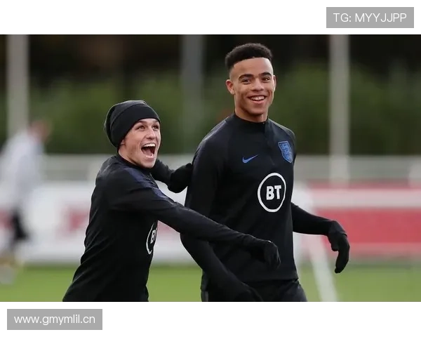 福登与格林伍德对比分析：同代曼市双星的技术风格与战术角色差异