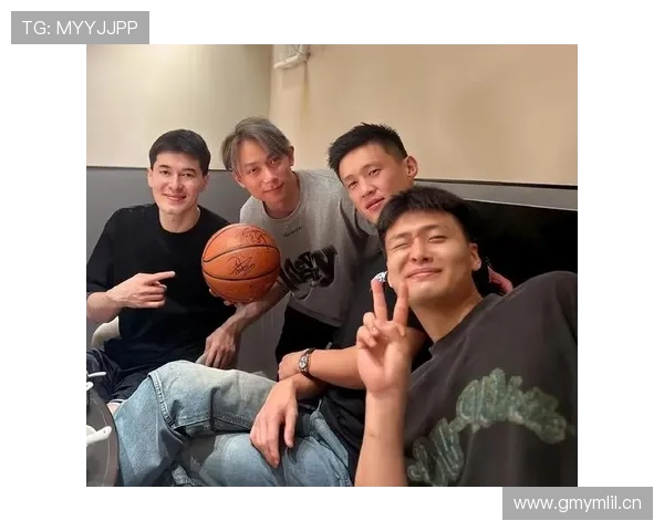 赵睿训练完直接打车去吃人均2000的火锅？