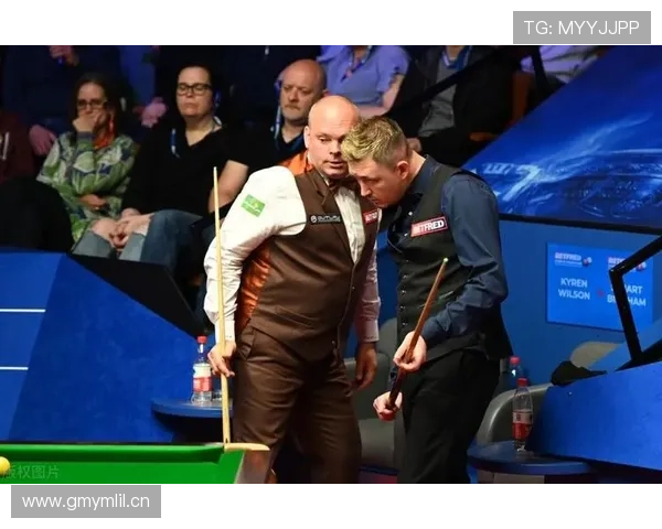 皮尔斯无球跑动制造错位，关键回合主导进攻