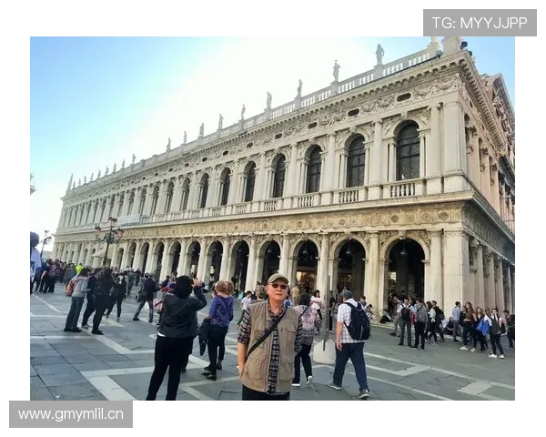 莱德基每天游5万米，吃饭像打卡上班